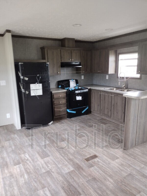 Building Photo - 107 S King Henry Ct