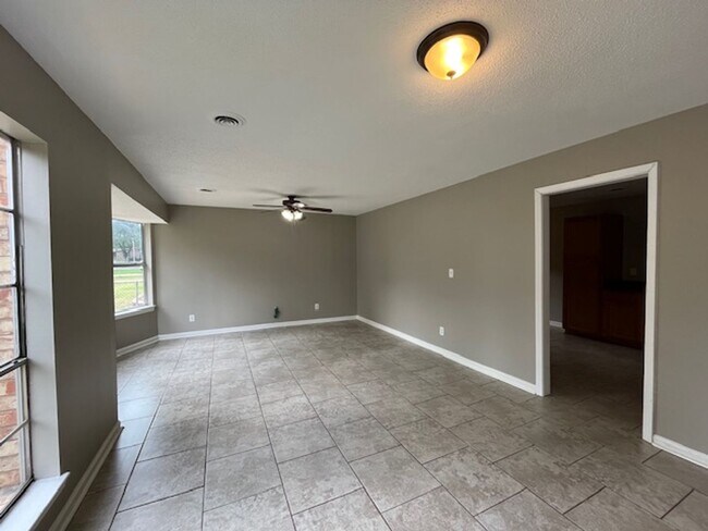 Foto del edificio - Renovated 3 Bedroom 1.5 Bath Home for Rent!!