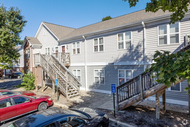 Foto del edificio - Woods Of Glen Hill Manor