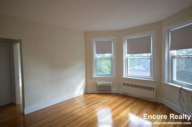 Building Photo - 33 Lancaster Terrace