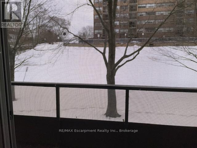 Photo du bâtiment - 1964 Main St W