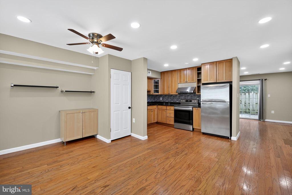 Primary Photo - 680 Azalea Dr