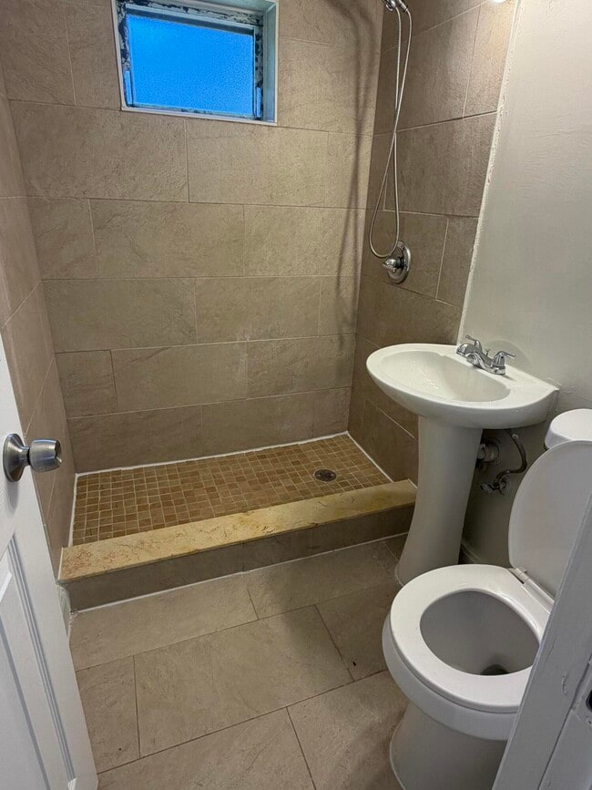 Foto del edificio - 2850 NW 14th St