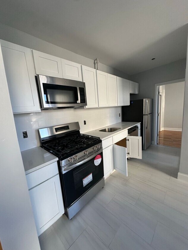 Building Photo - 525 - Golden Crest 525 60th Street, LLC