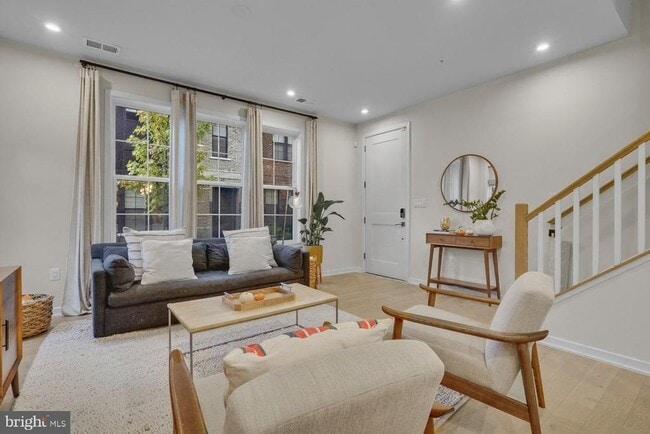 Building Photo - 7436 Backett Wood Ter