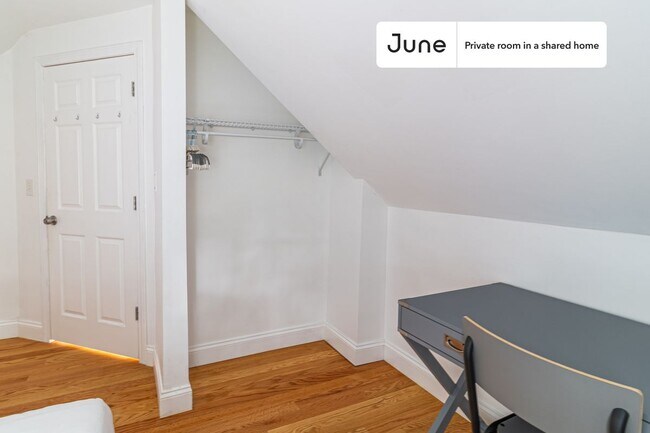 Foto del edificio - Room in Shared 6 bed/2 bath home in Somerville
