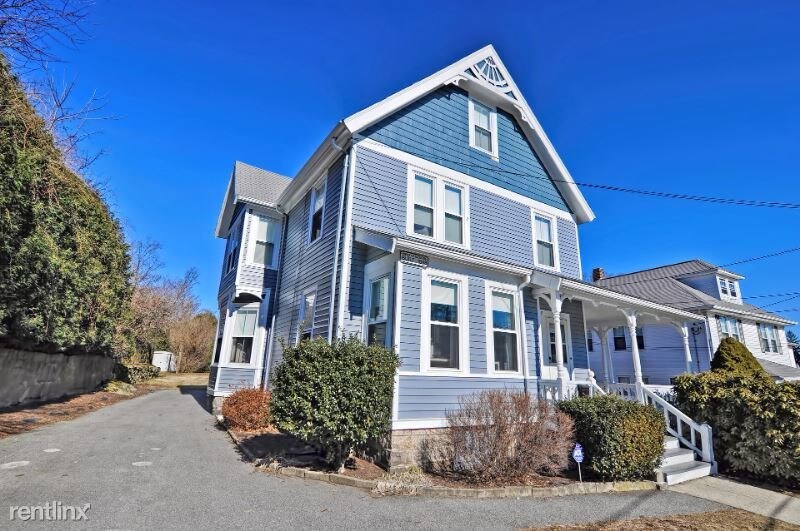 17 Chestnut St, Milford, MA 01757 Room for Rent in Milford, MA