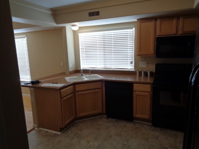 Foto del edificio - 21610 E 38th Pl