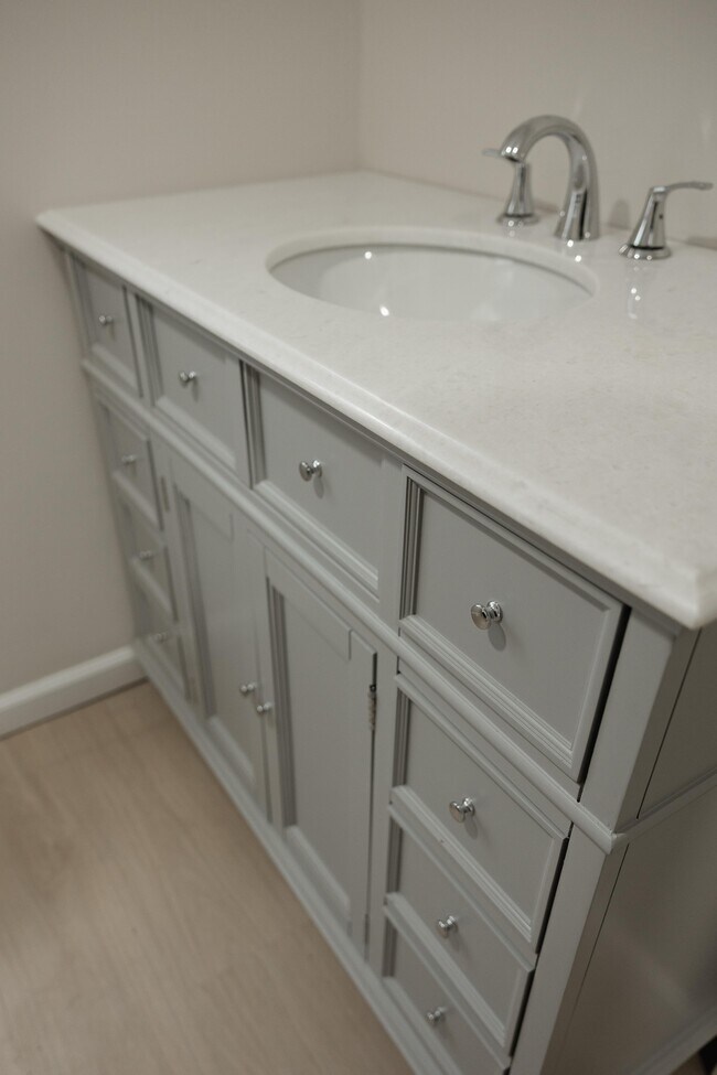 Foto del edificio - 204 Tucker Ave