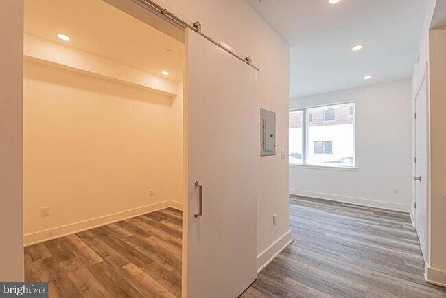 Foto del edificio - 1245 Ridge Ave