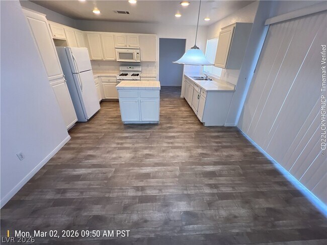 Foto del edificio - 3319 Syvella Ct