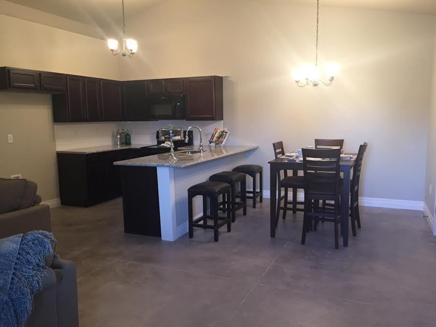 Foto principal - 3420 Sunflower Dr