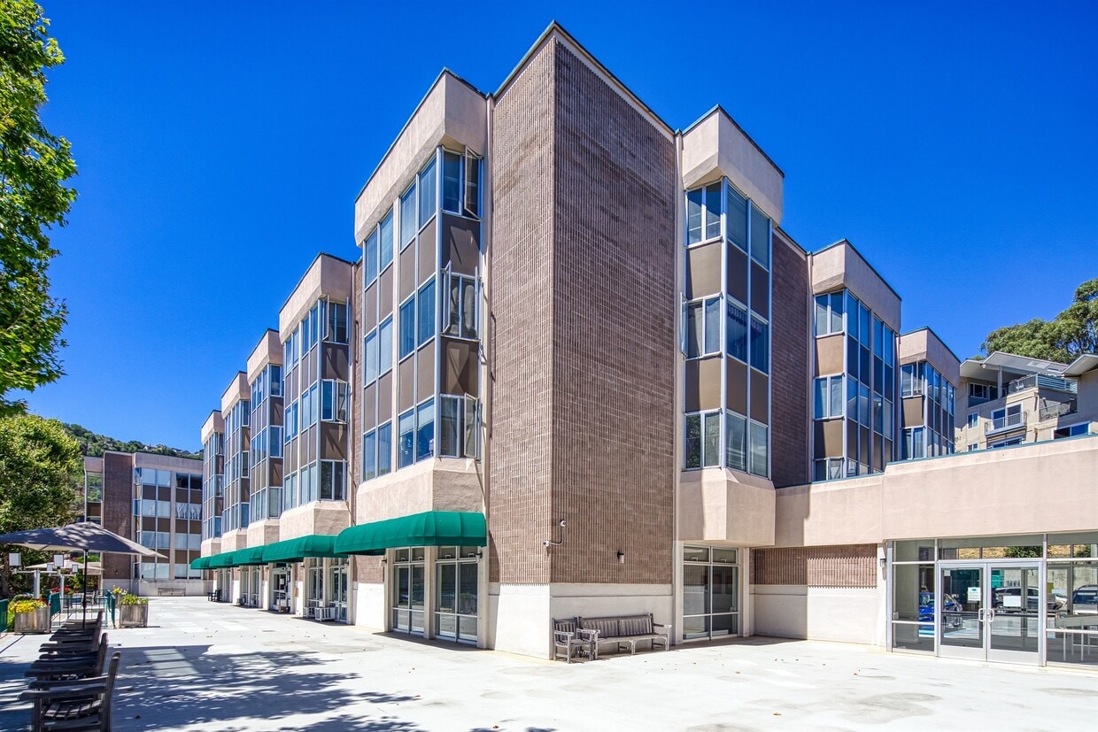 Bonnie Brae Terrace Apartments in Belmont, CA