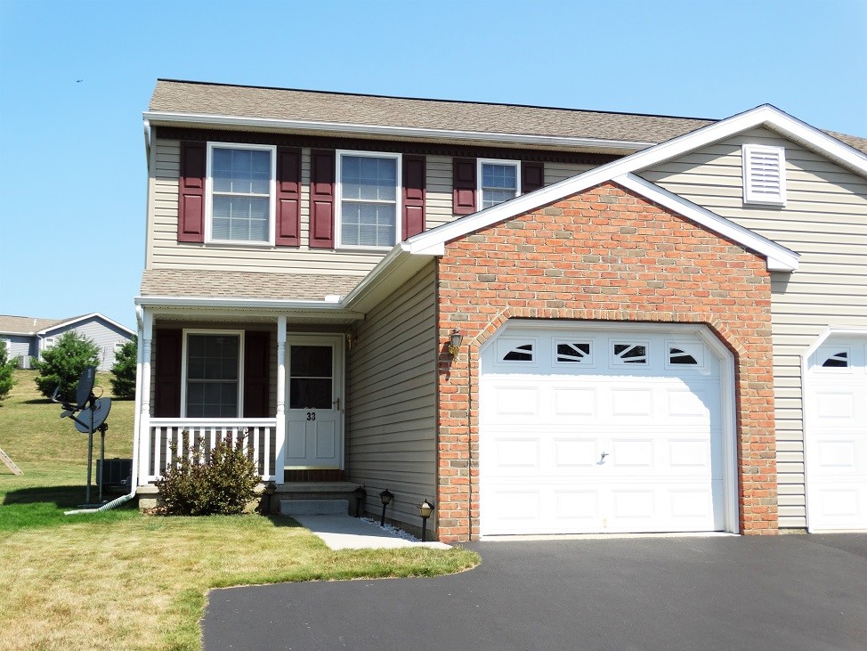 33 Beverly Dr, Myerstown, PA 17067