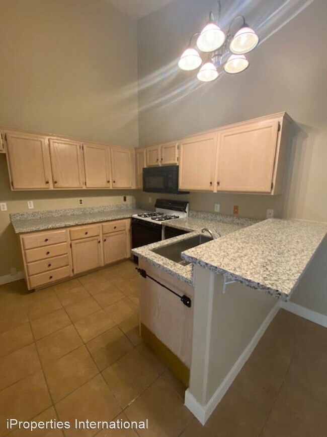 Foto del edificio - 2 br, 2.5 bath House - 960 N Sloan #206