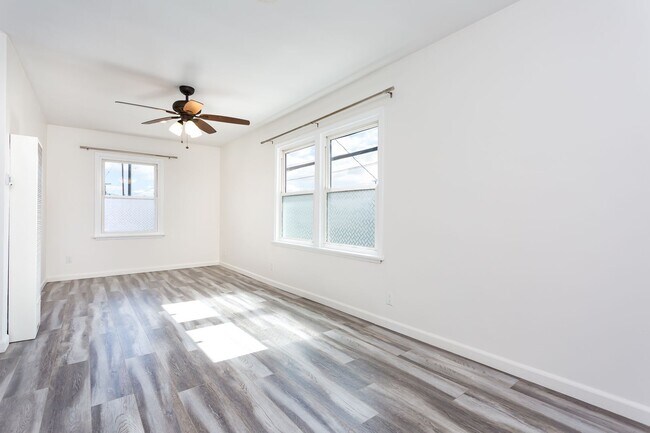 Building Photo - 4520 Marlborough Dr