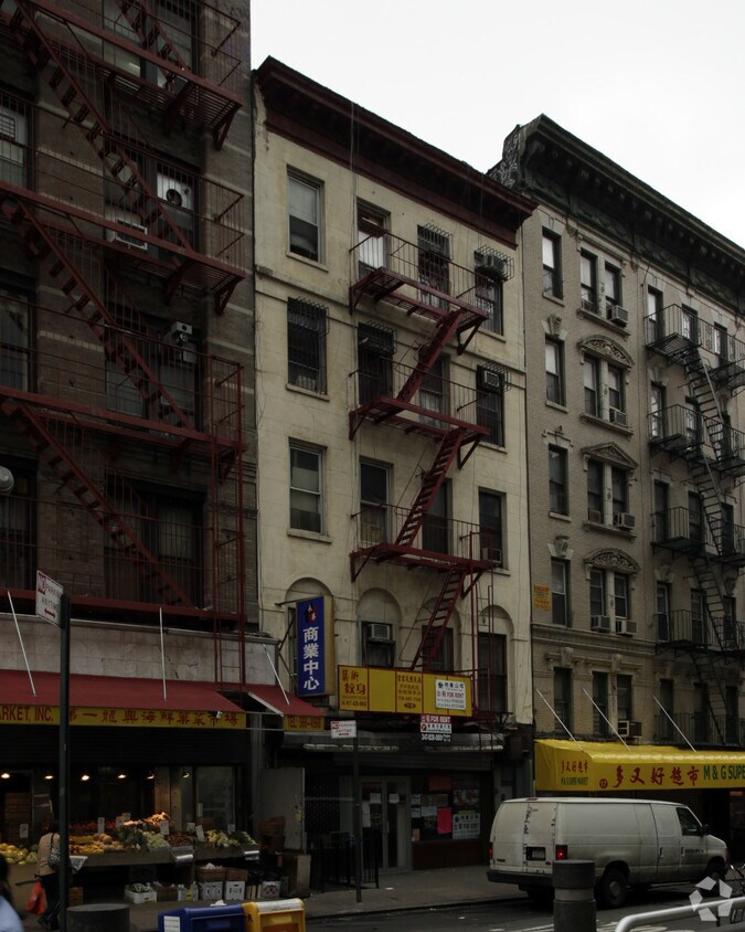 Primary Photo - 15 Catherine St