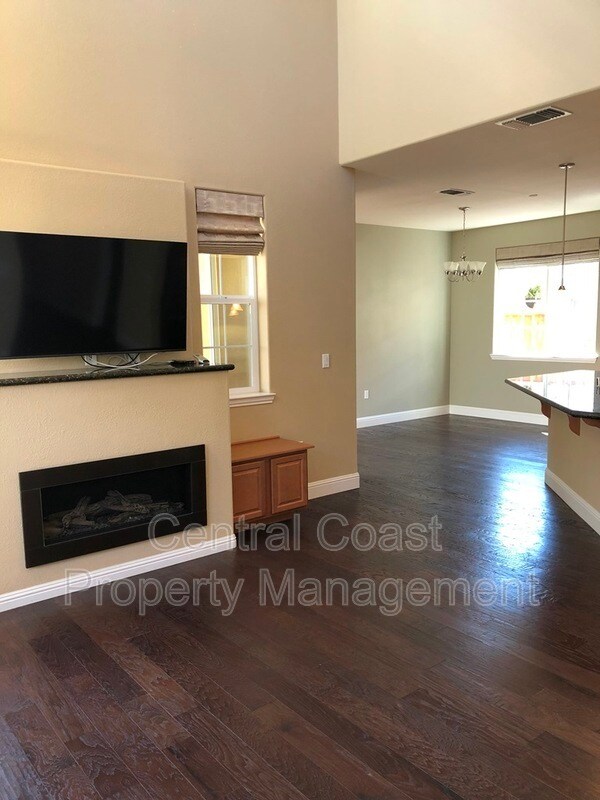 Foto del edificio - 18023 McDowell St