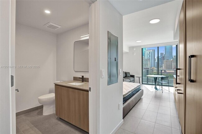 Foto del edificio - 121 NE 5th St