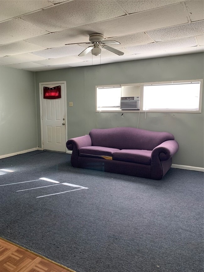 Foto del edificio - 2217 Leaman Ave