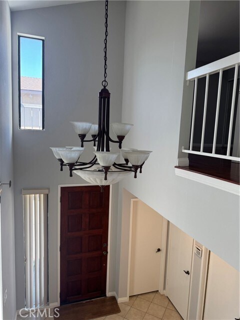 Foto del edificio - 996 W Huntington Dr