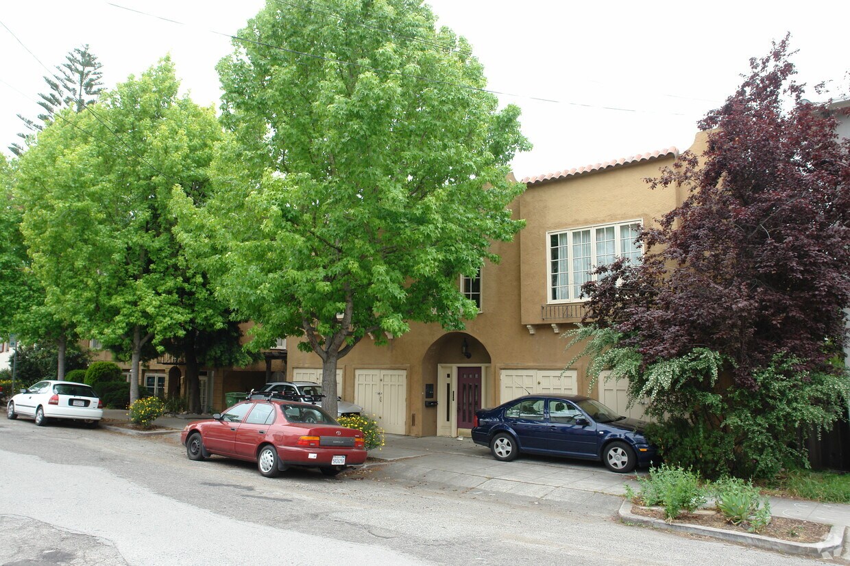 Primary Photo - 2393 Virginia St