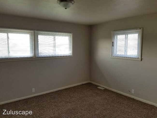 Foto del edificio - 3245 E Hanna Ave