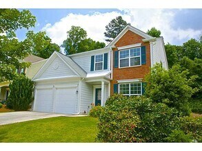 Building Photo - 405 Friars Head Dr NE