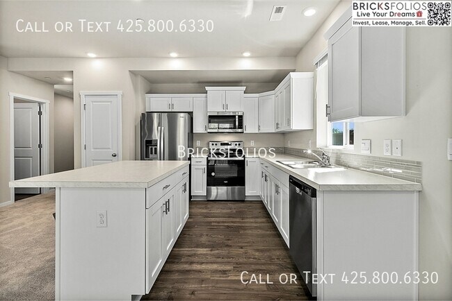 Foto del edificio - Exceptional Bremerton Home with Close to JBLM!