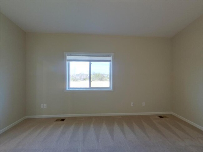 Foto del edificio - 1341 Meadow Ln