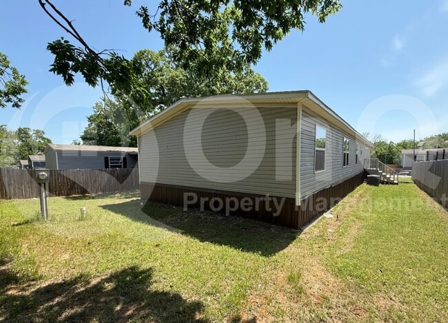 Building Photo - 7415 Remington Rd