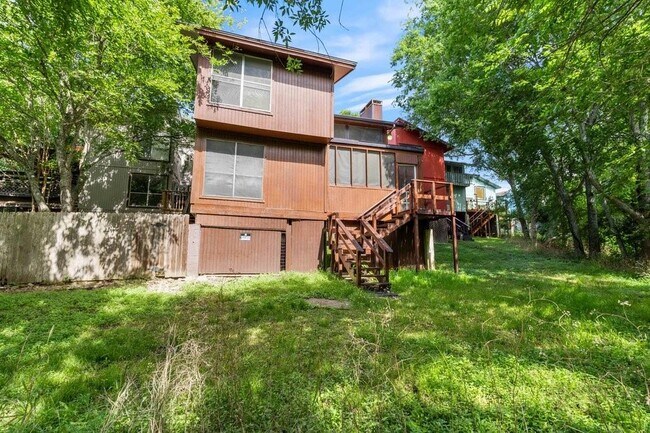 Foto del edificio - 6919 10 Oaks Cir