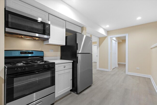 Foto del edificio - 1635 N Ashland Ave