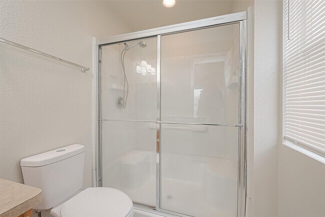 Foto del edificio - 23814 Single Oak St