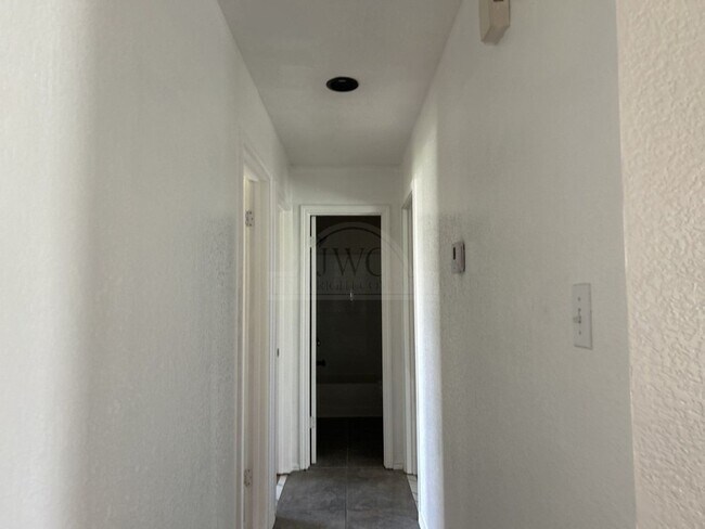 Foto del edificio - 2808 Cactus Dr