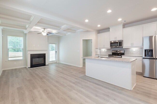 Foto del edificio - Gorgeous 4/3 w/ 2-Car Garage in New Hawthorne Station Subdivision in College Park!