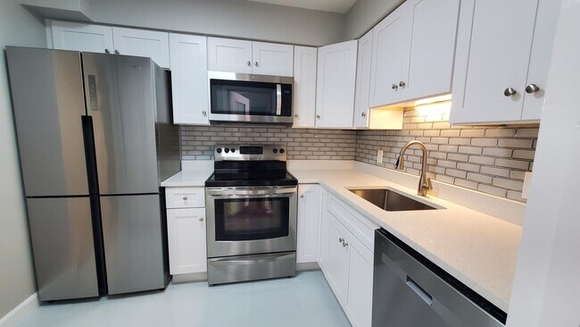 Foto del edificio - 8401 N Atlantic Ave