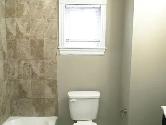 Building Photo - 920 S St Bernard St