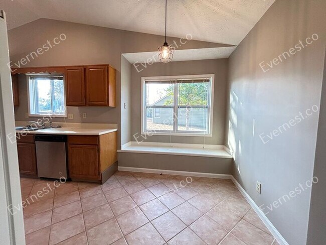 Foto del edificio - 933 River Rock Dr