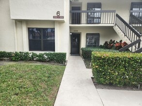 Building Photo - 3345 Lucerne Park Dr