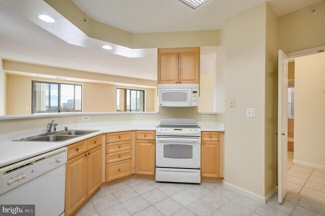 Foto del edificio - 19365 Cypress Ridge Terrace