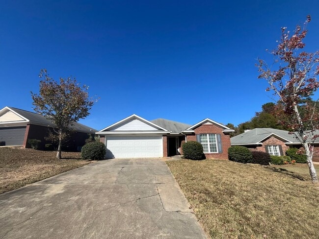 Building Photo - Discover the Perfect Blend of Comfort and ...