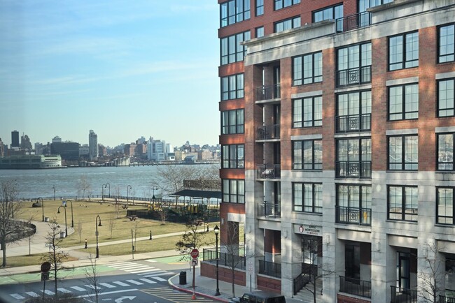 Foto del edificio - 1125 Maxwell Ln