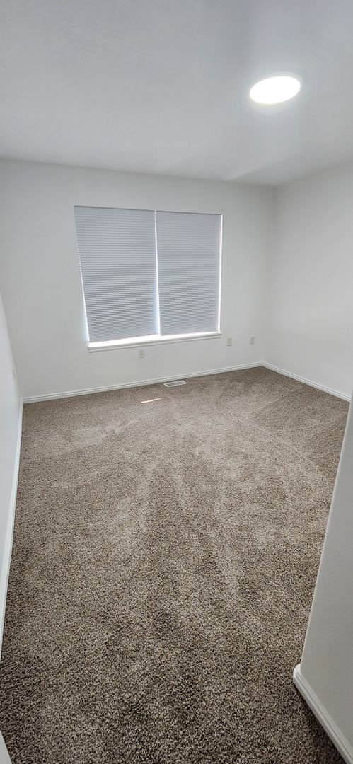 Foto del edificio - Charming 3 Bedroom Townhome For Rent in Herriman!