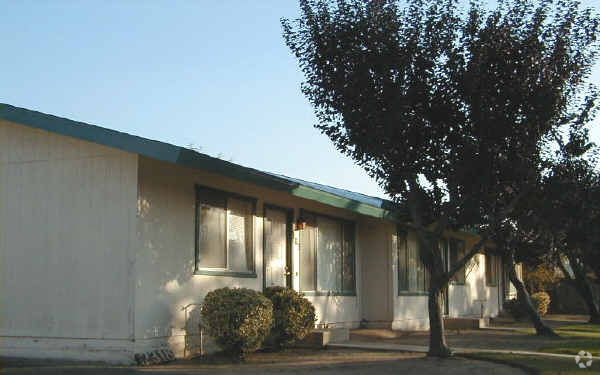 Building Photo - 2318 E Clinton Ave