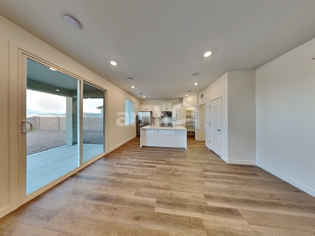 Building Photo - 6205 W Calle Bilboa