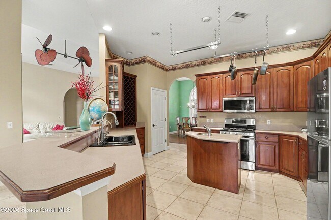 Building Photo - 694 Palmer Way