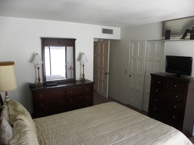 Building Photo - 69525 Huerta Ct