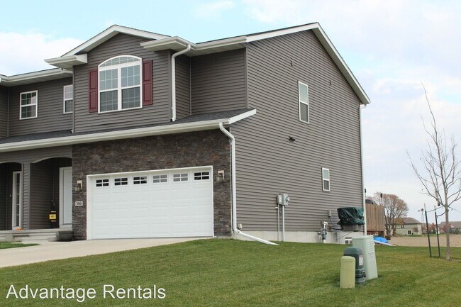Building Photo - 3 br, 2.5 bath House - 300 Sunset Place