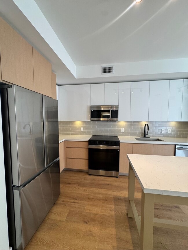 Foto del edificio - 1655 NW 124th St